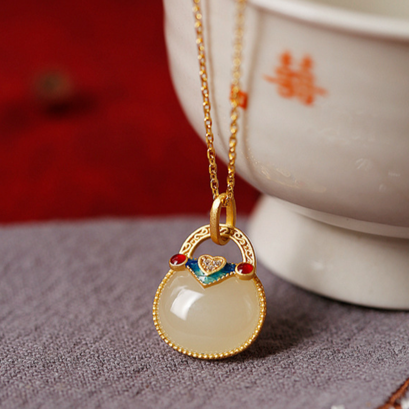 Good luck • Emerald jade stone necklace