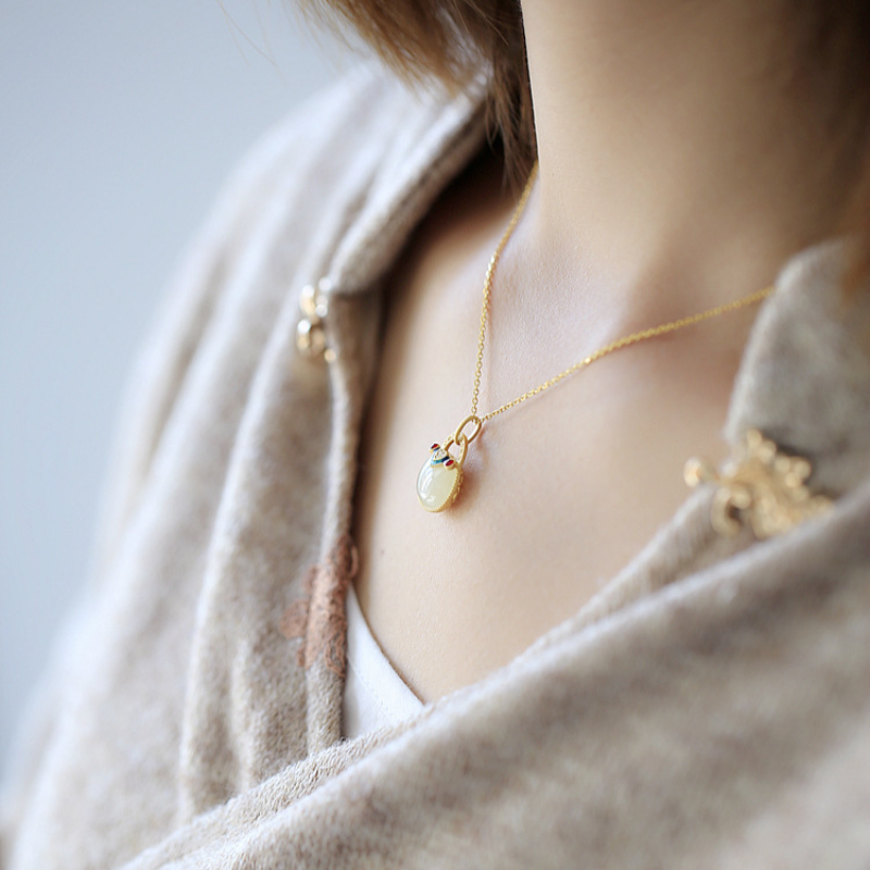 Good luck • Emerald jade stone necklace