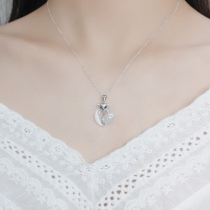 Little Fox & Agate Necklace