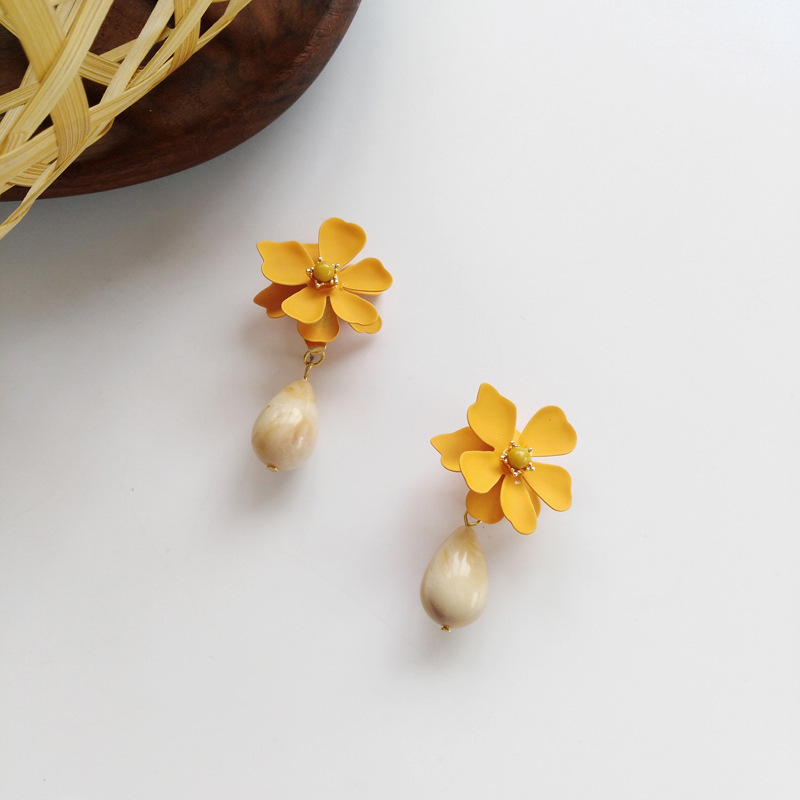 Petals • Opal earrings