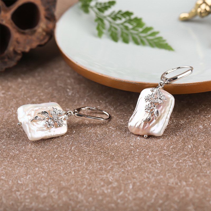 Abnormal • Pearl earring