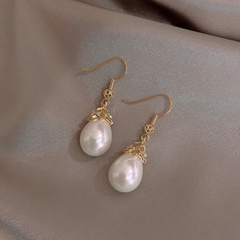 Temperament • Pearl earrings