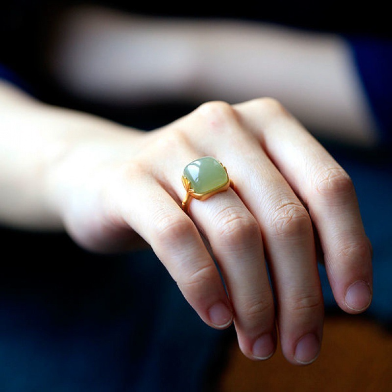 Bamboo section • Agate jade ring