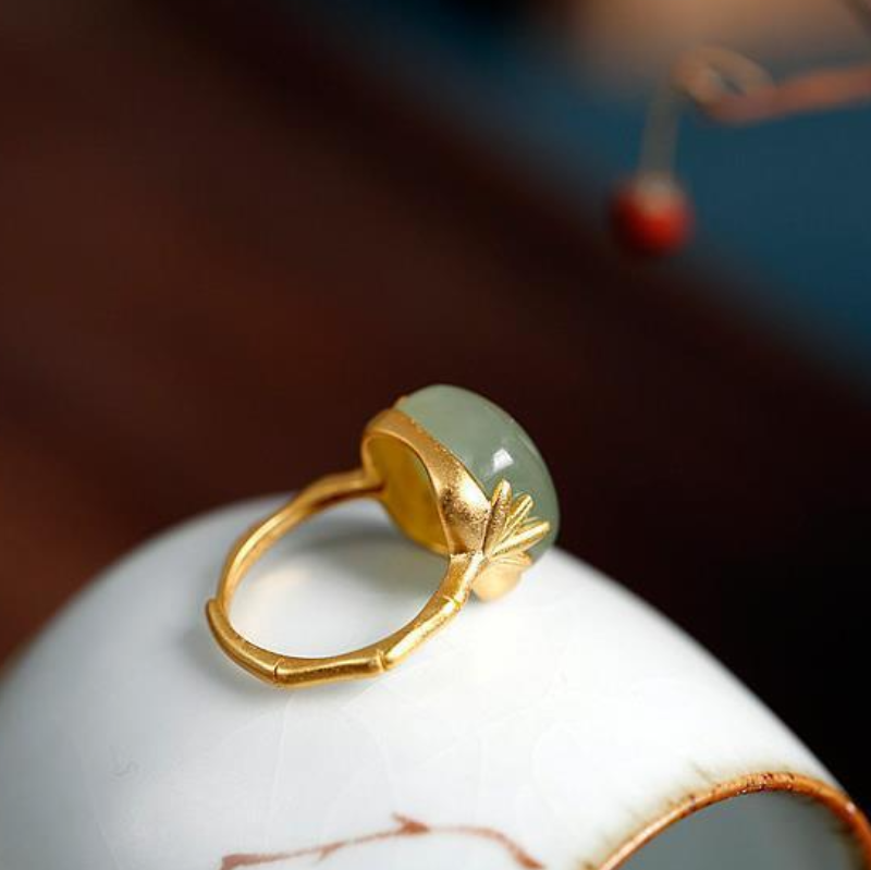 Bamboo section • Agate jade ring