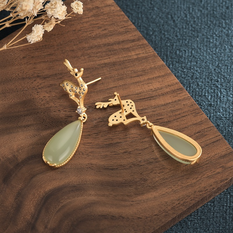 A "deer" with you • Agate earring