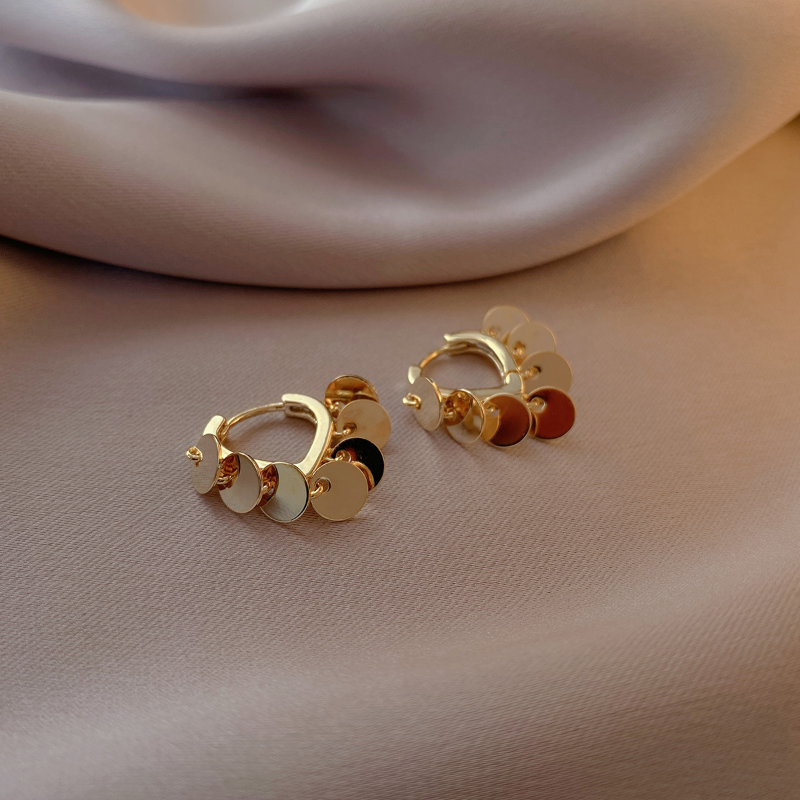 Love little disc earrings