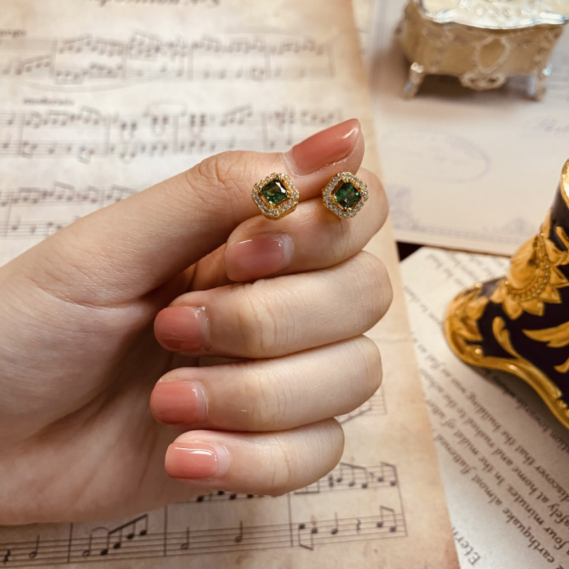 'Sprout of spring' green crystal Earrings