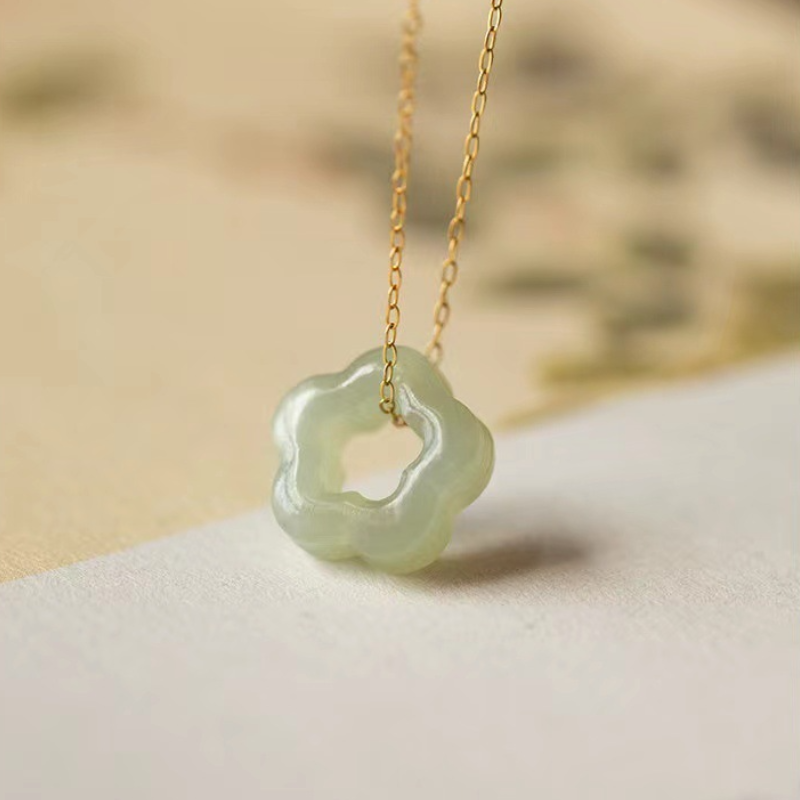 "Sun flower" Emerald Jade stone necklace