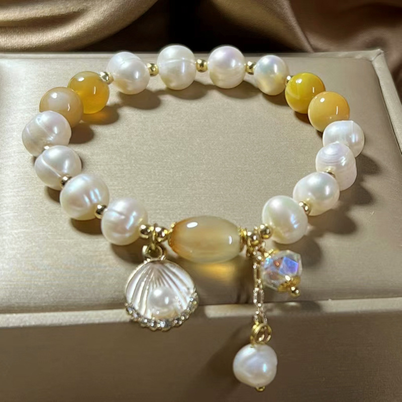 Fritillaria • Natural pearl and agate bracelet